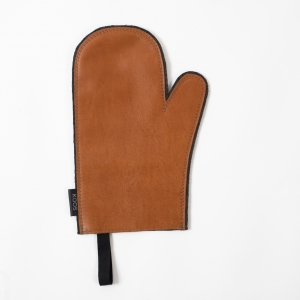 KOOS_ovenmitten_leather_brown_light.jpg